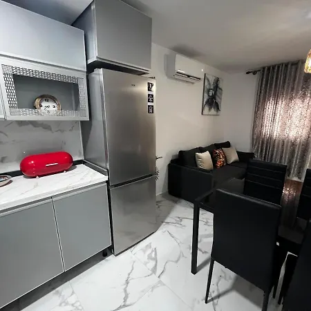 Evans Realty Cf Centrico Y Moderno Fuengirola
