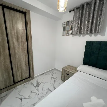 Evans Realty Cf Centrico Y Moderno Fuengirola